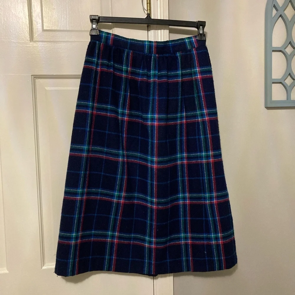 Elegant Plaid A-Line Skirt - Navy and Red - Picture 3 of 4